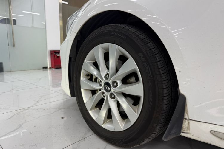 Used Kia K5 2016 1.6T Automatic LUX Exterior 4