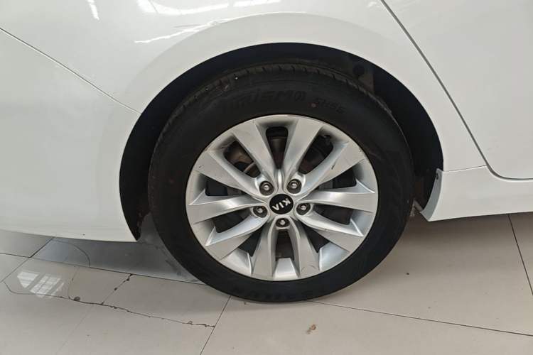 Used Kia K5 2016 1.6T Automatic LUX Exterior 5