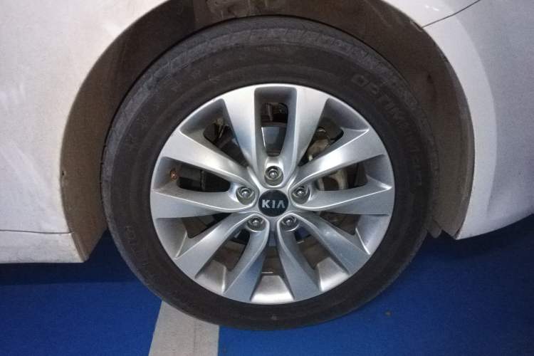 Used Kia K5 2016 2.0L Automatic GLS Exterior 7