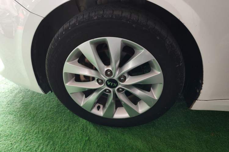 Used Kia K5 2016 1.6T Automatic LUX Exterior 7