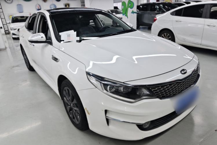 Used Kia K5 2016 2.0L Automatic GLS Front Right 45 Deg