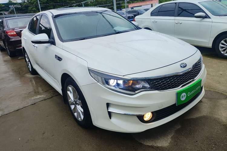 Used Kia K5 2016 2.0L Automatic GLS Front Right 45 Deg