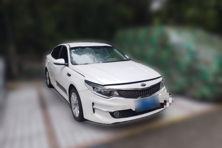 Used Kia K5 2016 2.0L Automatic GL Front Right 45 Deg