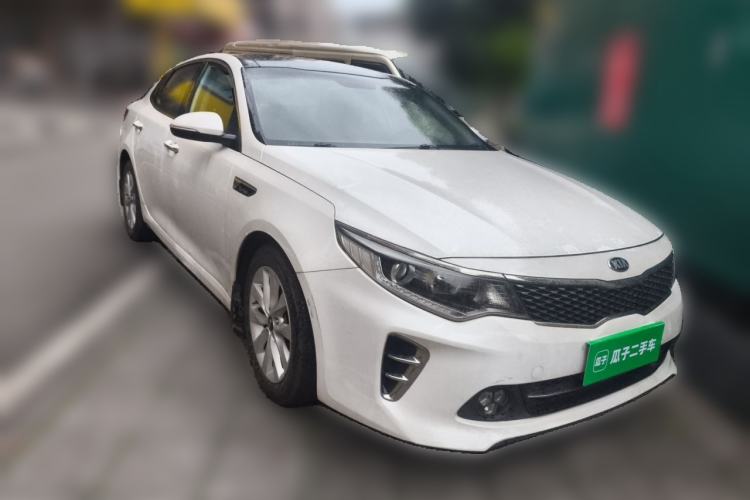 Used Kia K5 2016 1.6T Automatic LUX Front Right 45 Deg