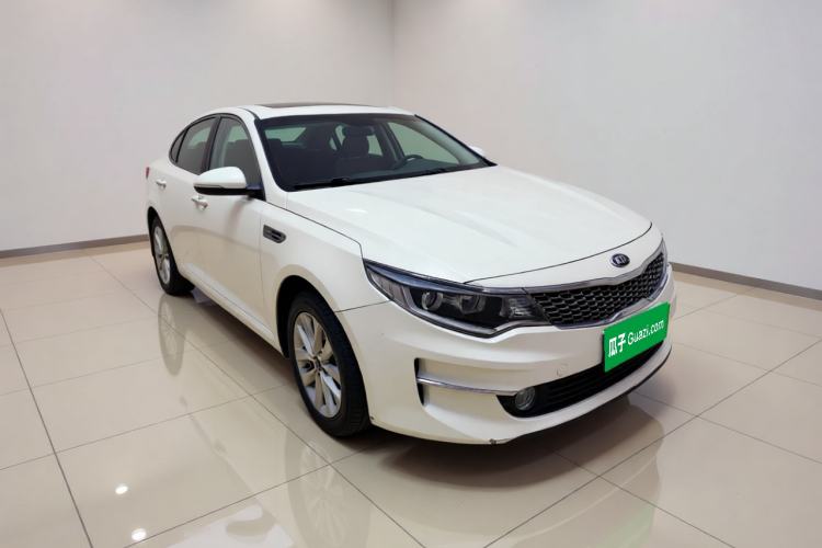 Used Kia K5 2016 2.0L Automatic GLS Front Right 45 Deg
