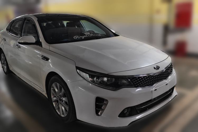 Used Kia K5 2016 1.6T Automatic LUX Front Right 45 Deg