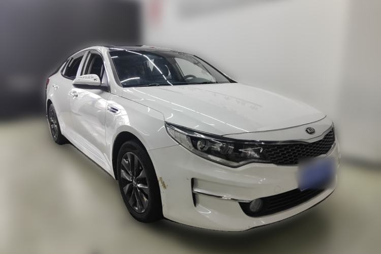 Used Kia K5 2016 2.0L Automatic GLS Front Right 45 Deg