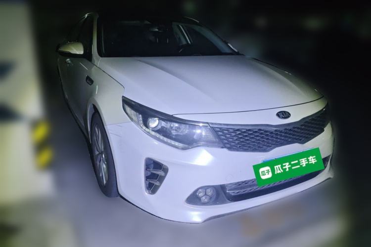 Used Kia K5 2016 1.6T Automatic LUX Front Right 45 Deg