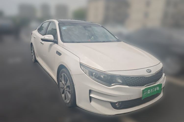 Used Kia K5 2016 2.0L Automatic LUX Front Right 45 Deg