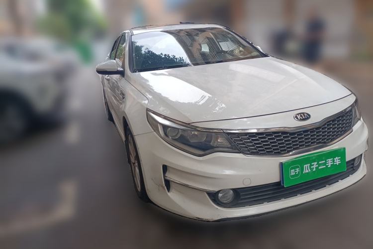 Used Kia K5 2016 2.0L Automatic GLS Front Right 45 Deg