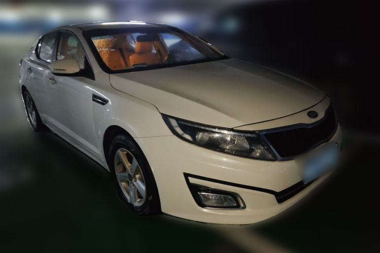 Used Kia K5 2016 2.0L Automatic GL Front Right 45 Deg