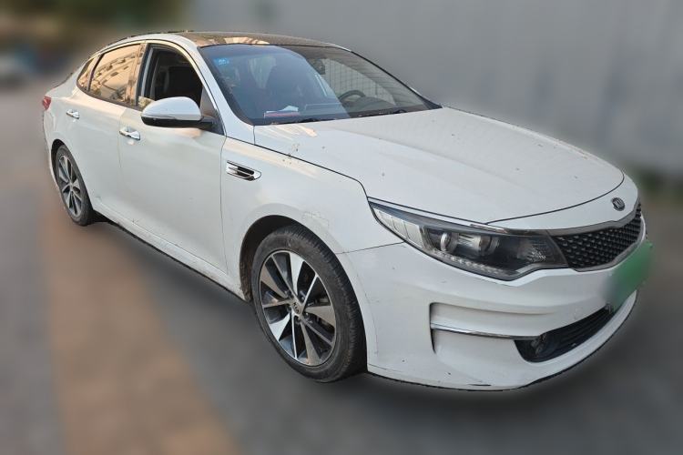 Used Kia K5 2016 2.0L Automatic LUX Front Right 45 Deg