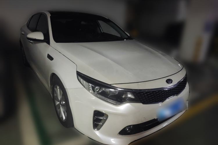Used Kia K5 2016 1.6T Automatic LUX Front Right 45 Deg
