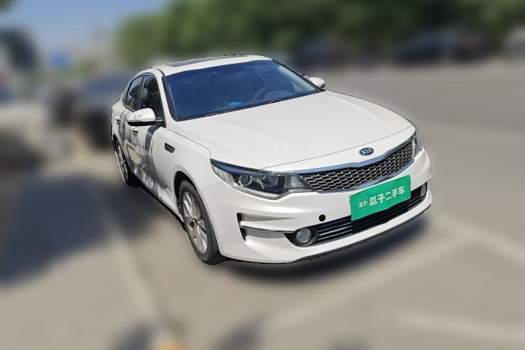 Used Kia K5 2016 2.0L Automatic GLS Front Right 45 Deg