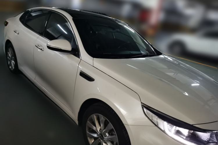 Used Kia K5 2016 1.6T Automatic LUX Front Right 45 Deg