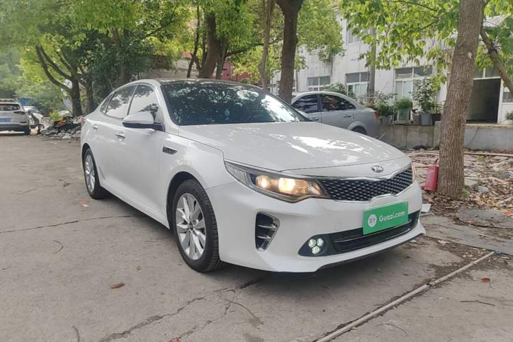 Used Kia K5 2016 1.6T Automatic LUX Front Right 45 Deg
