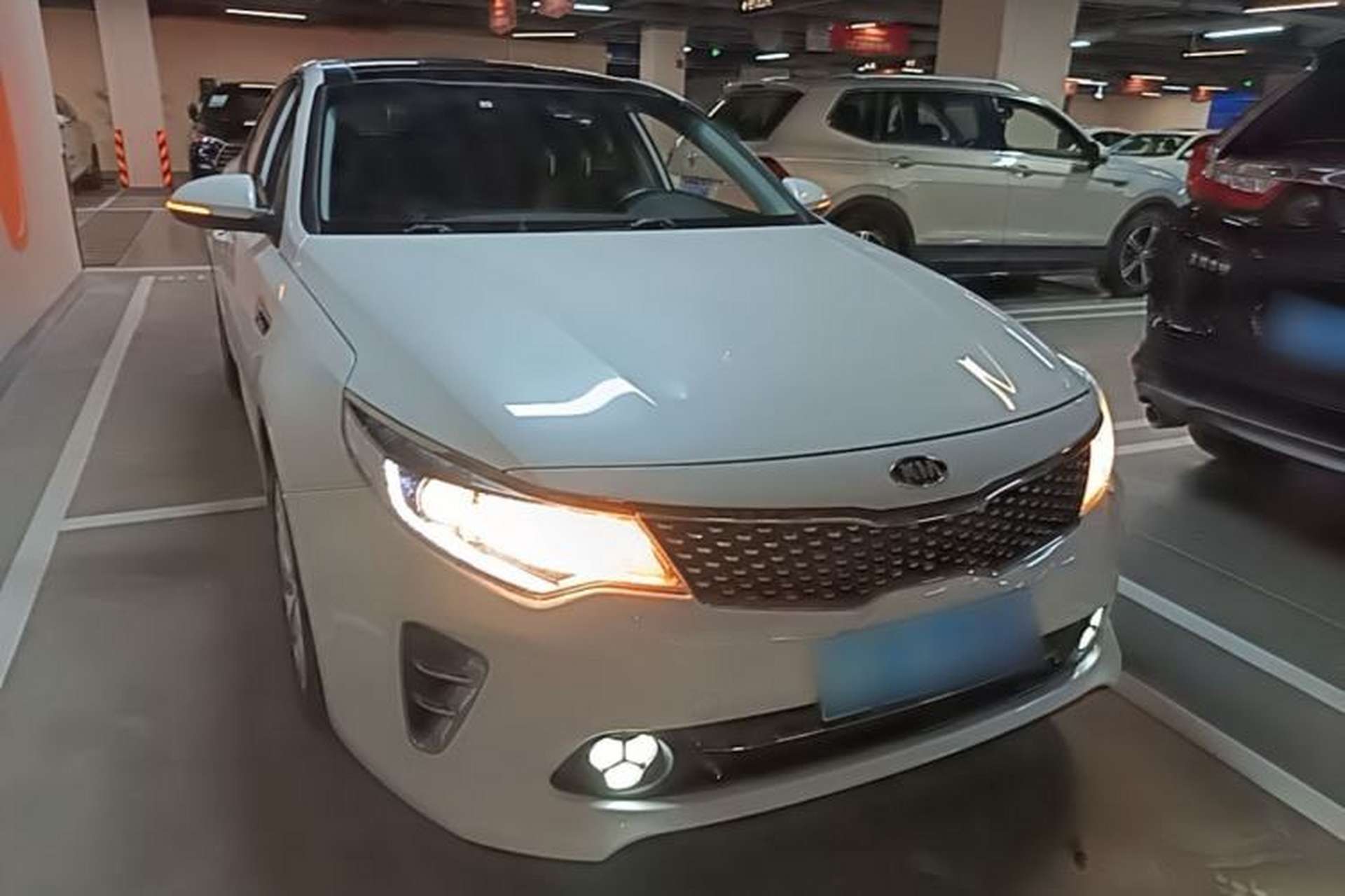 Used Kia K5 2016 1.6T Automatic LUX Front Right 45 Deg