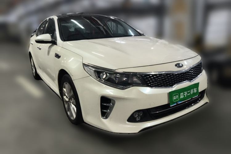 Used Kia K5 2016 1.6T Automatic LUX Front Right 45 Deg