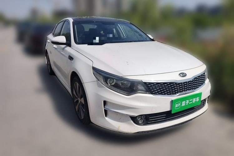 Used Kia K5 2016 2.0L Automatic LUX Front Right 45 Deg