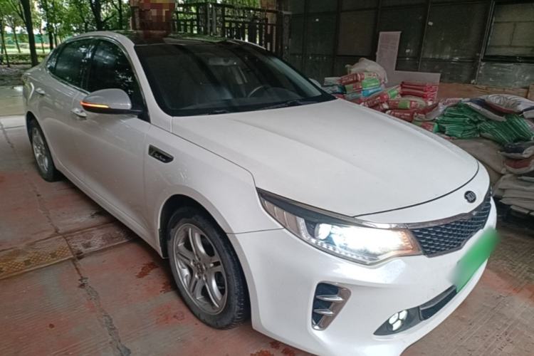 Used Kia K5 2016 1.6T Automatic LUX Front Right 45 Deg