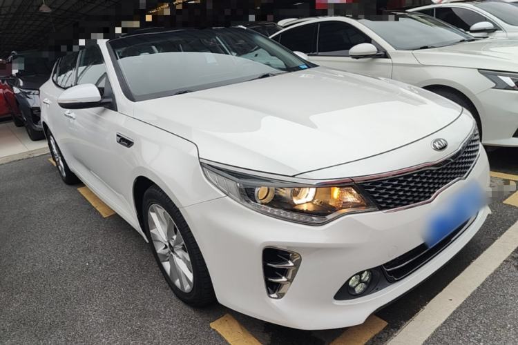 Used Kia K5 2016 1.6T Automatic LUX Front Right 45 Deg