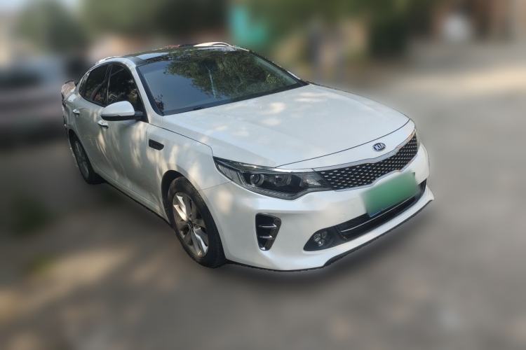Used Kia K5 2016 1.6T Automatic LUX Front Right 45 Deg