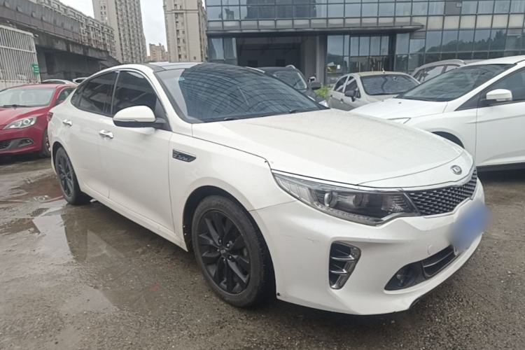 Used Kia K5 2016 1.6T Automatic LUX Front Right 45 Deg