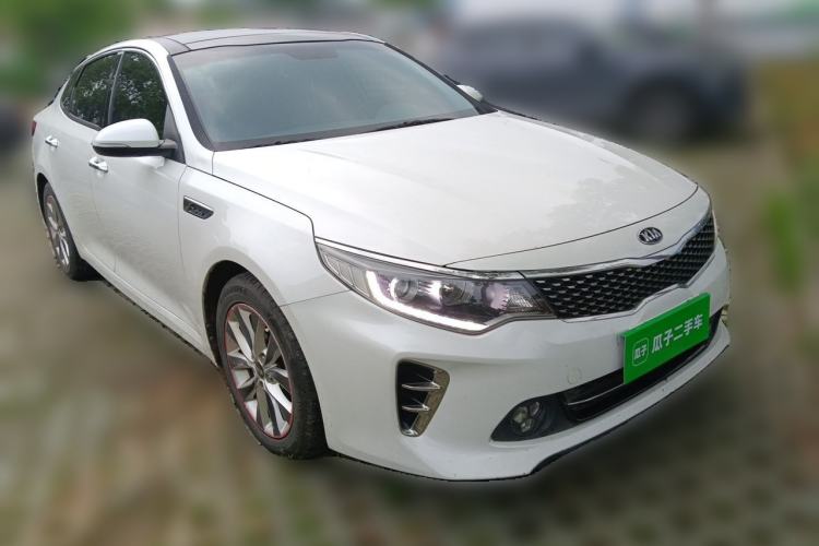 Used Kia K5 2016 1.6T Automatic LUX Front Right 45 Deg
