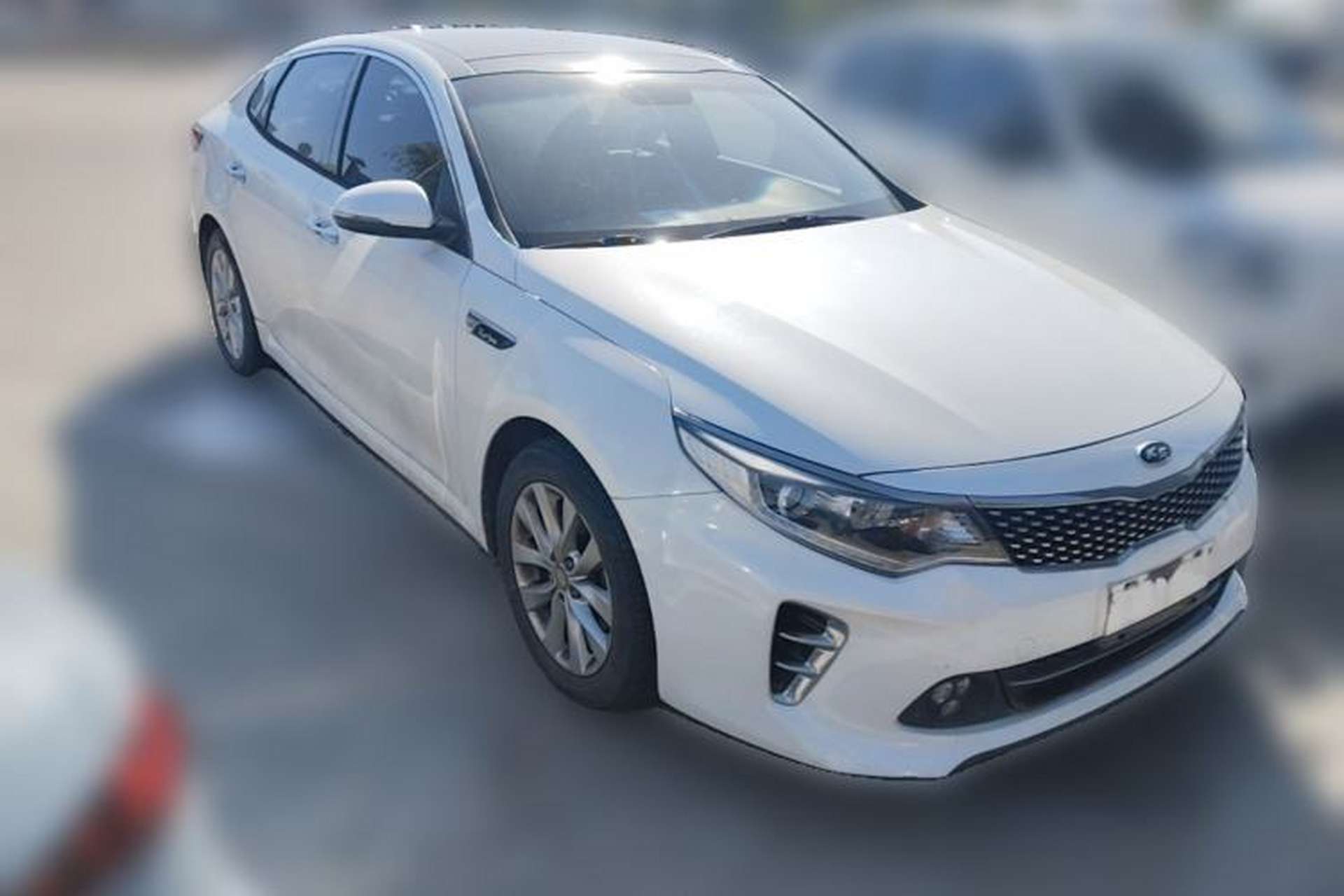Used Kia K5 2016 1.6T Automatic LUX Front Right 45 Deg
