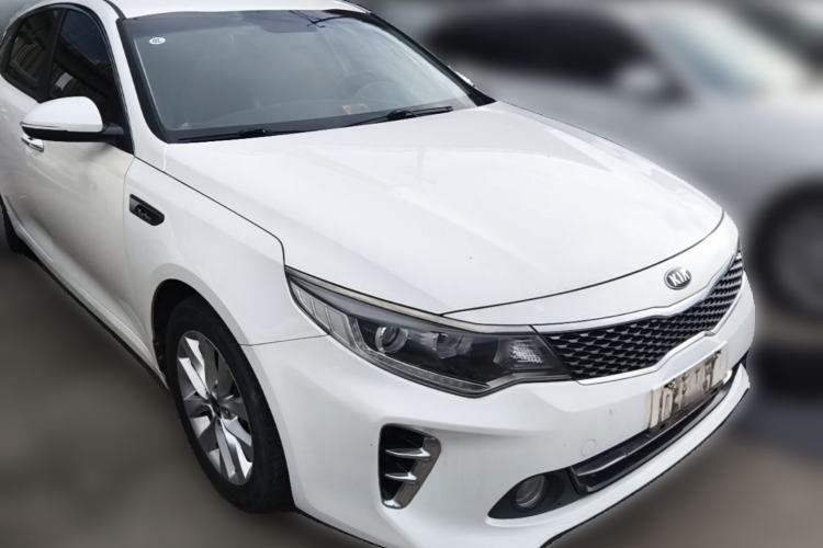 Used Kia K5 2016 1.6T Automatic LUX Front Right 45 Deg