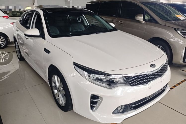 Used Kia K5 2016 1.6T Automatic LUX Front Right 45 Deg
