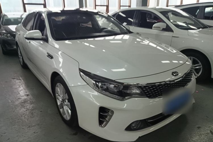 Used Kia K5 2016 1.6T Automatic LUX Front Right 45 Deg