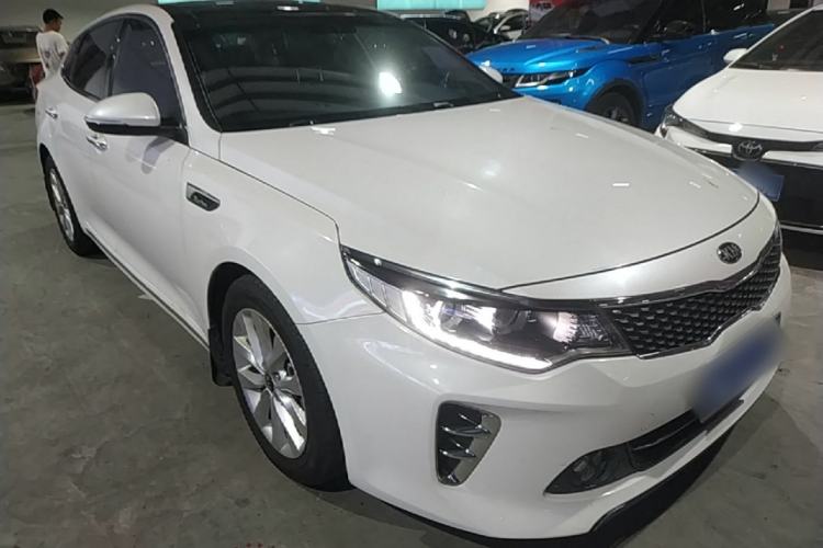 Used Kia K5 2016 1.6T Automatic LUX Front Right 45 Deg