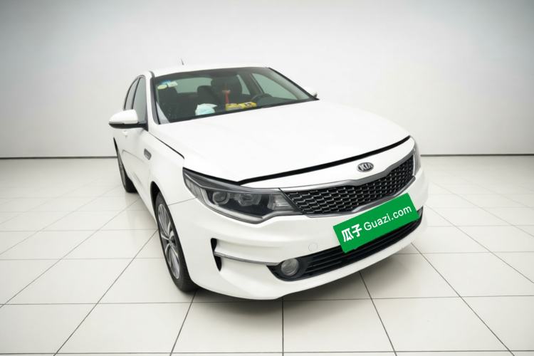 Used Kia K5 2016 2.0L Automatic GL Front Right 45 Deg
