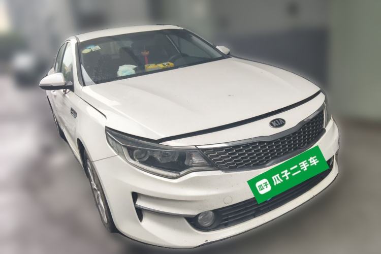 Used Kia K5 2016 2.0L Automatic GL Front Right 45 Deg