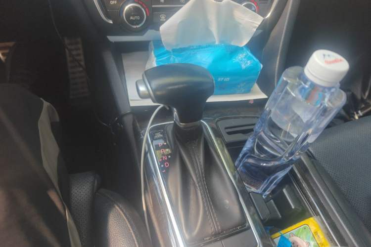 Used Kia K5 2016 1.6T Automatic LUX Gear Lever