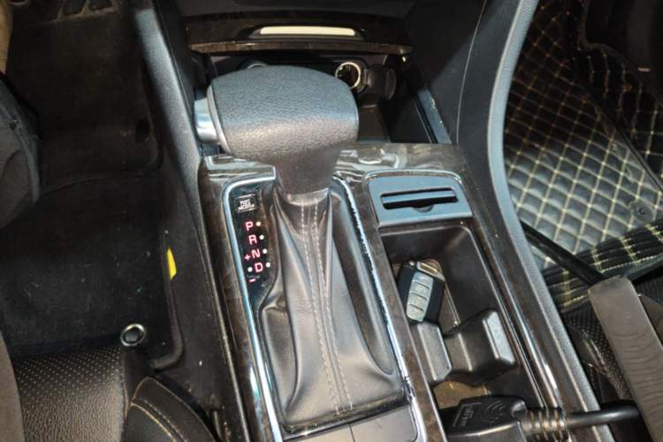 Used Kia K5 2016 2.0L Automatic GLS Gear Lever