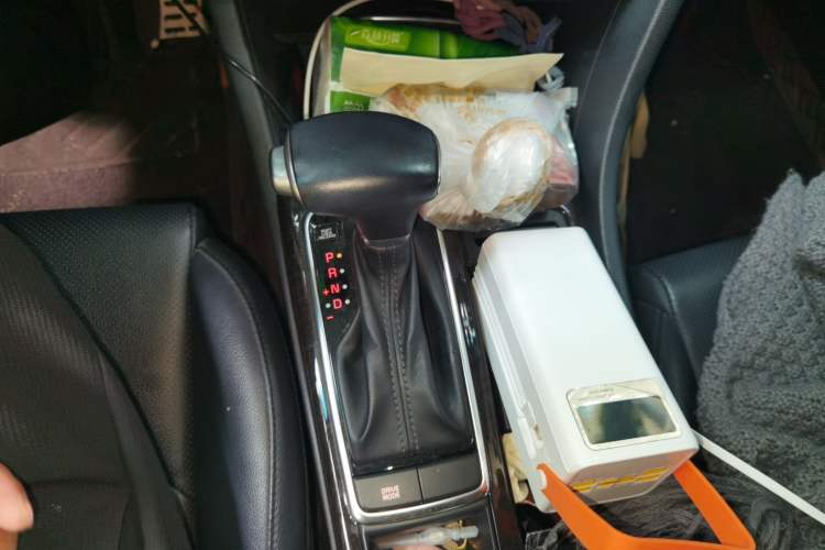 Used Kia K5 2016 1.6T Automatic LUX Gear Lever