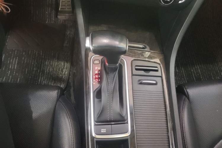 Used Kia K5 2016 1.6T Automatic LUX Gear Lever