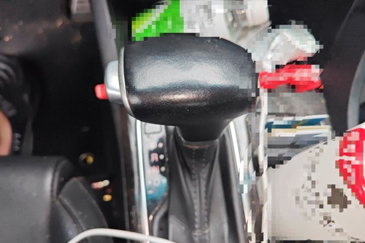 Used Kia K5 2016 1.6T Automatic LUX Gear Lever