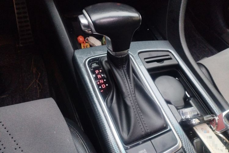 Used Kia K5 2016 1.6T Automatic LUX Gear Lever