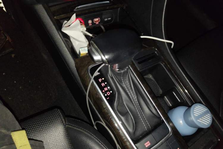 Used Kia K5 2016 2.0L Automatic LUX Gear Lever