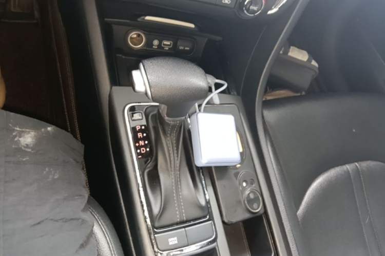 Used Kia K5 2016 2.0L Automatic GL Gear Lever