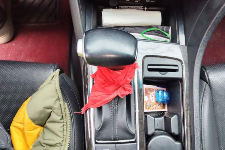 Used Kia K5 2016 2.0L Automatic LUX Gear Lever