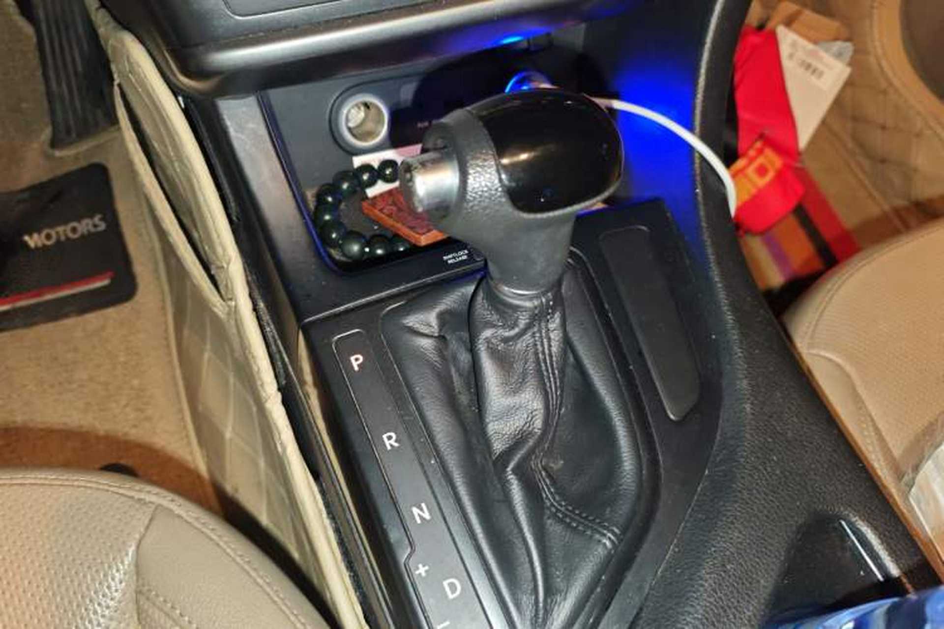 Used Kia K5 2016 2.0L Automatic GL Gear Lever