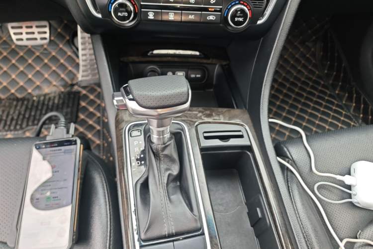 Used Kia K5 2016 2.0L Automatic LUX Gear Lever