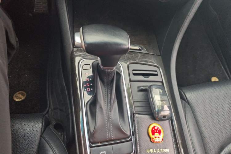 Used Kia K5 2016 1.6T Automatic LUX Gear Lever