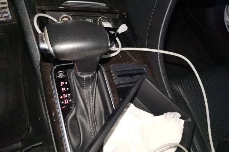 Used Kia K5 2016 1.6T Automatic LUX Gear Lever