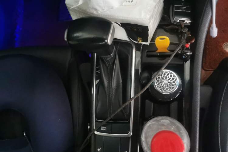 Used Kia K5 2016 2.0L Automatic LUX Gear Lever