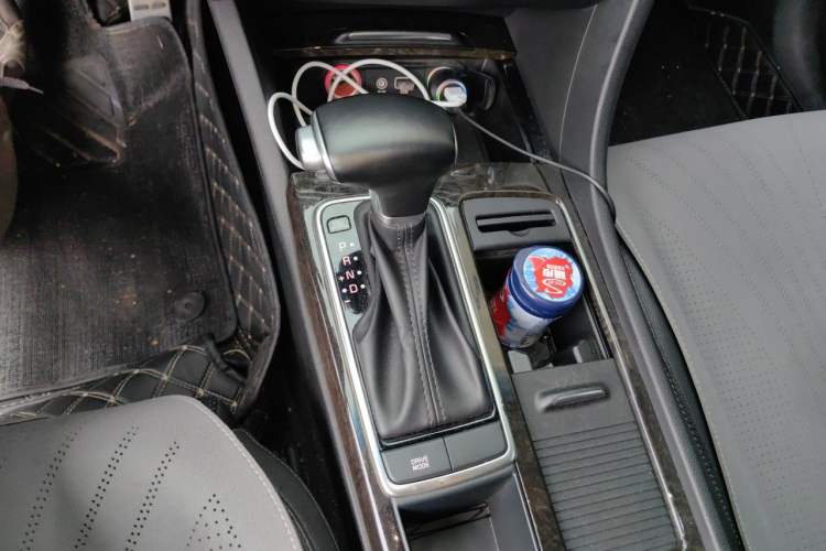 Used Kia K5 2016 1.6T Automatic LUX Gear Lever